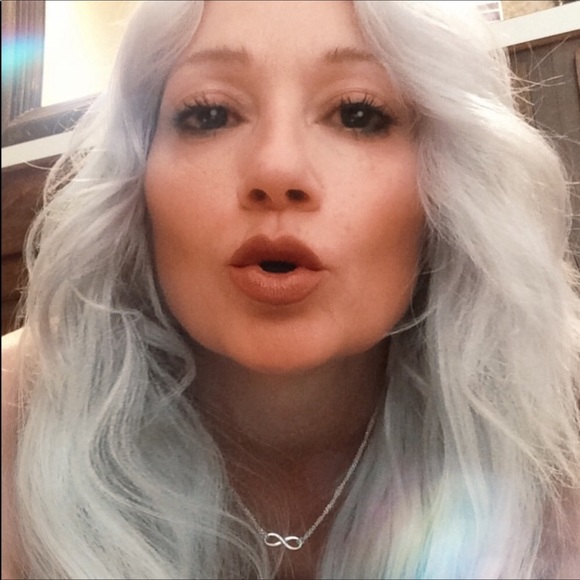 Posh Ambassador - Picture 8 of 8